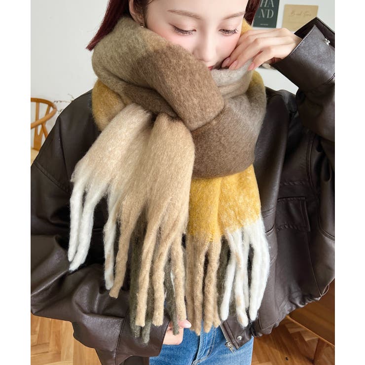 イエロー系 | 34色展開ボリュームフリンジマフラー | moment+