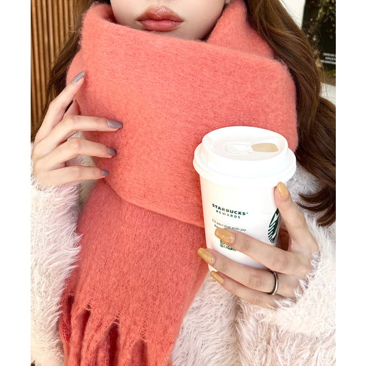 サーモンピンク | 34色展開ボリュームフリンジマフラー | moment+