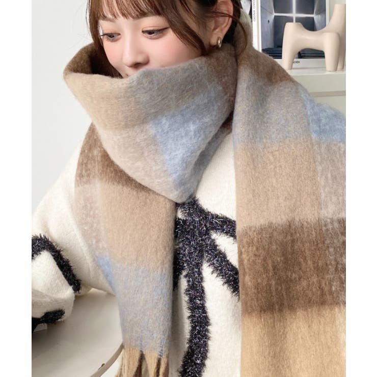 ライトブルー | 34色展開ボリュームフリンジマフラー | moment+