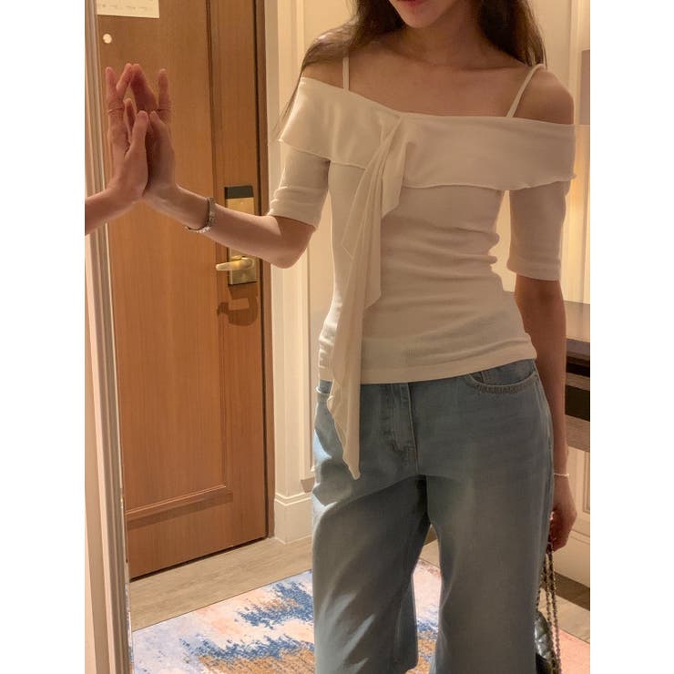 オフショルフリルTシャツ　韓国ファッション | mood in seoul | 詳細画像4 