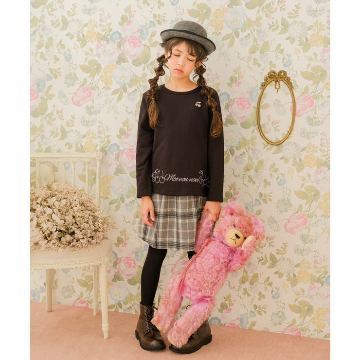 子供服 女の子 トレーナー 秋冬 長袖 ベビー キッズ ジュニア おんなのこ 普段着 お出かけ着 さくらんぼ リボン 刺繍 ブラック アイボリー 90cm 100cm 110cm 120cm 130cm 140cm 150cm 160cm 2歳 3歳 4歳 5歳 6歳 7歳 8歳 9歳 10歳 11歳 12歳 13歳 【むーのんのん moononnon】