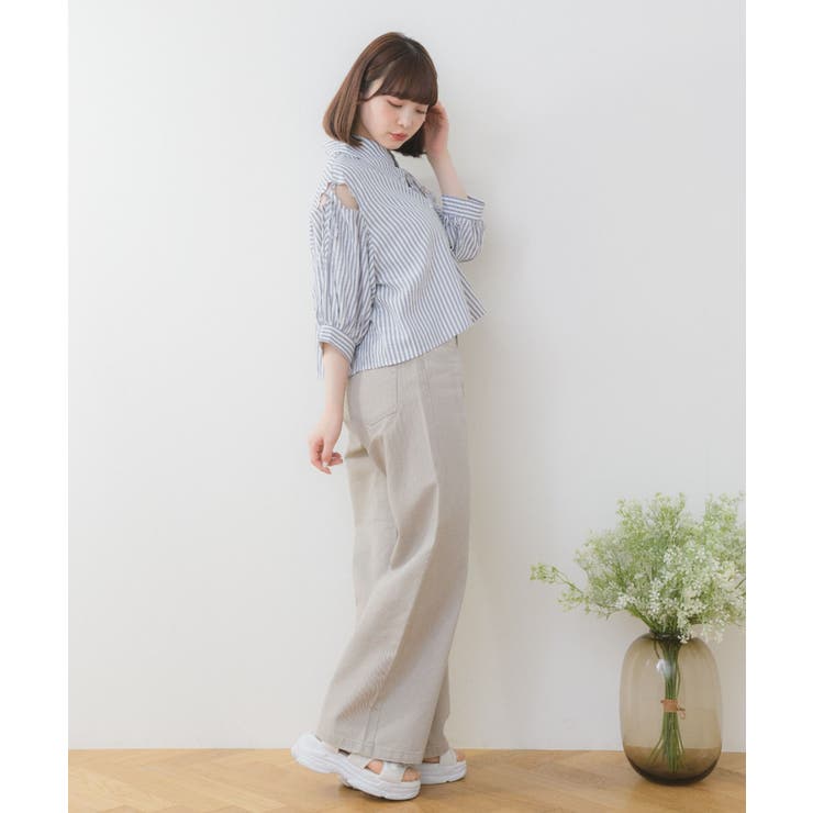 ブローチ付クロップドSH[品番：RTGW0007034]｜RETRO GIRL