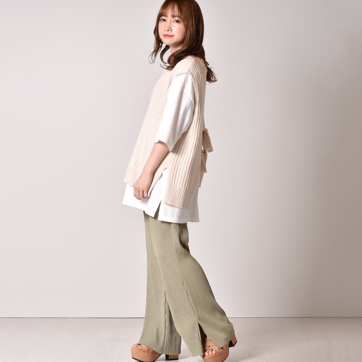 リボンハンサムジレ　ホワイト COTTON TWILL FRONT PLEATED DETAIL SHIRT(S White): power of