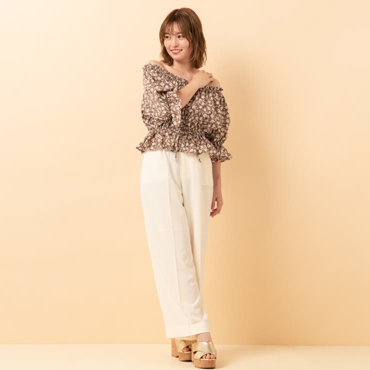 花柄配色レトロトップス オフホワイト Ｌサイズのみ ワンフォークロージング 1111clothing ◇フラワー サガラ刺繍 T
