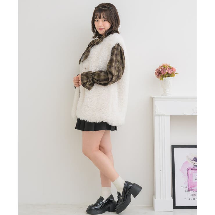 【廃盤 美品】J.S.B.3代目 ファージャケット M 白　フェイクファー 2WAY フェイクファーショートジャケットRANDA公式サイト