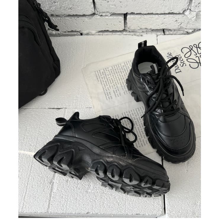 Clarks ブラック スニーカー チャンキー 軽量 厚底 ランニング Clarks クラークス メンズ 厚底 トーヒル ロー チャンキーソール