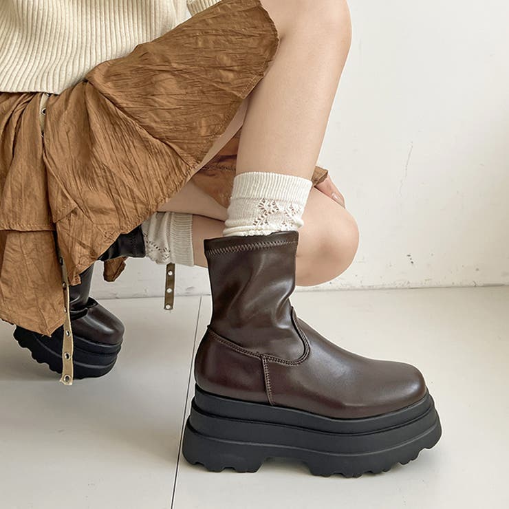 厚底トリプルソール ストレッチ フィット ショートブーツ 2896 | Shoes in Closet | 詳細画像16 