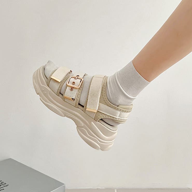 軽量厚底ボリュームソール ベルクロ バックル スポーツサンダル 7486