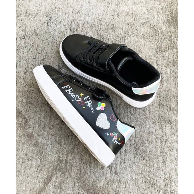 キッズ デコレーションスニーカー オシャレな落書き風キッズスニーカー 品番 Mtts Shoes In Closet Kids シューズインクローゼット キッズ のキッズファッション通販 Shoplist ショップリスト