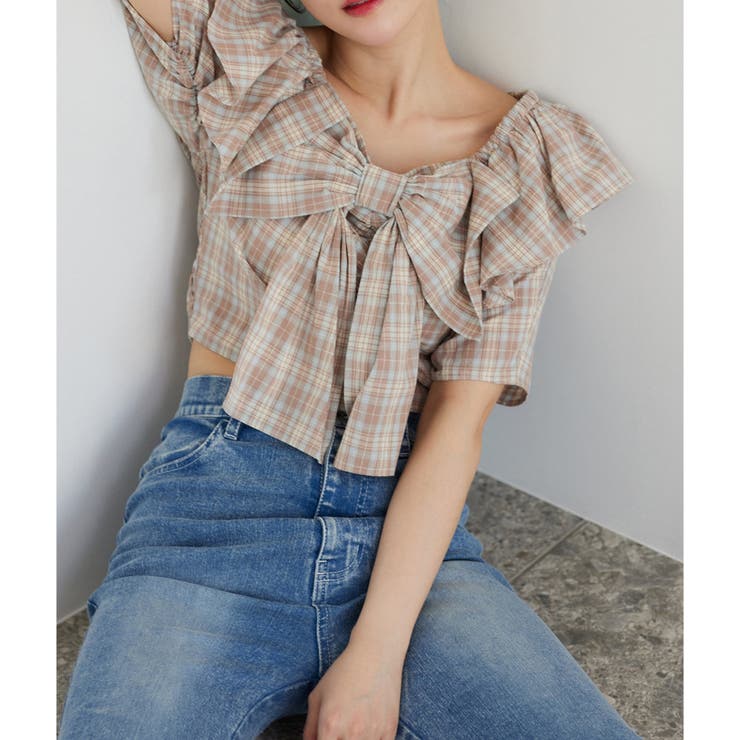 美品　N°21  ヌメロ リボン 半袖 ブラウス サイドリボン 可愛い N°21（ヌメロヴェントゥーノ） ブラウス PINSTRIPE ONE-SHOULDER TOP