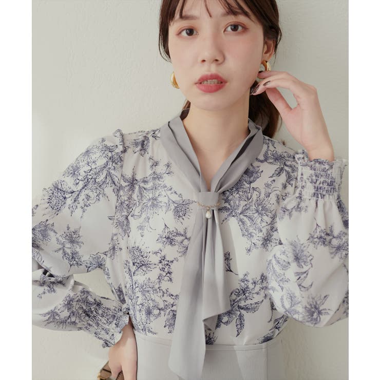 natural couture】【mizumami】チャーム付きボウタイブラウ…[品番