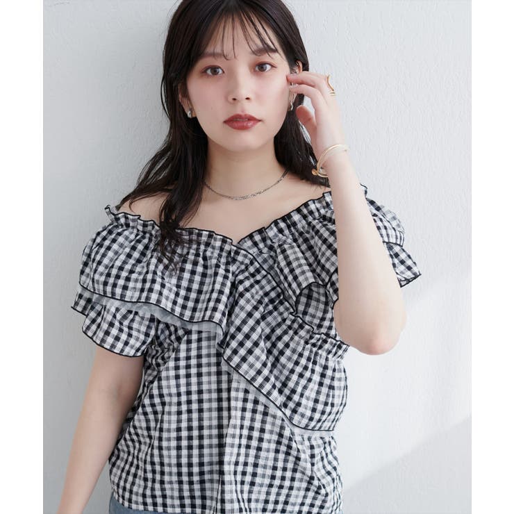 柄1 | 【natural couture】２WAYランダムフリルオフショルブラウス | NICE CLAUP / OLIVE des OLIVE　OUTLET