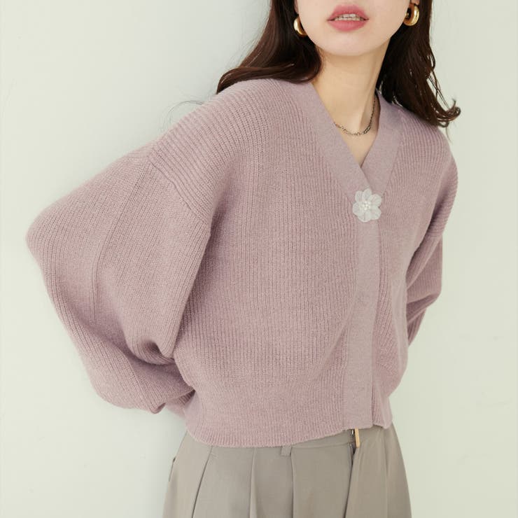 natural couture】お花ボタンVネックニットカーデ[品番