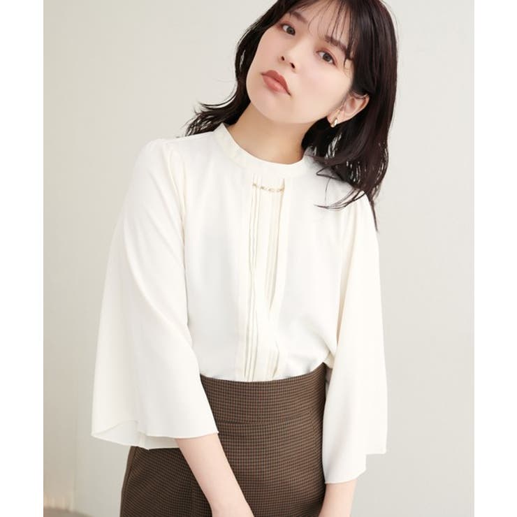 【natural couture】メタルチャーム付き7分袖フレア袖ブラウス | NICE CLAUP / OLIVE des OLIVE　OUTLET | 詳細画像4 