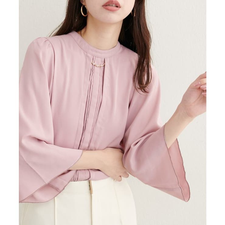 ピンクベージュ | 【natural couture】メタルチャーム付き7分袖フレア袖ブラウス | NICE CLAUP / OLIVE des OLIVE　OUTLET