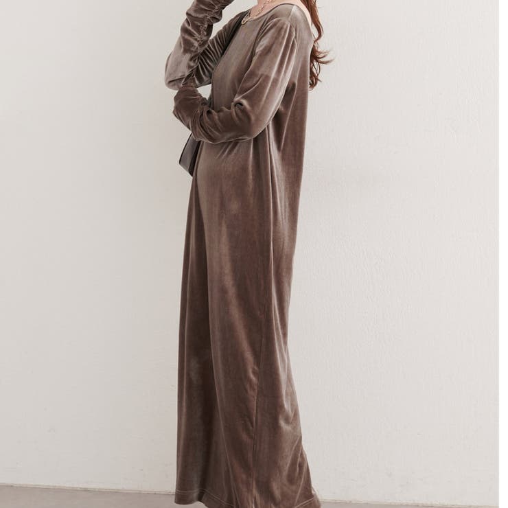 【natural couture】袖口シャーリングベロアワンピース | NICE CLAUP / OLIVE des OLIVE　OUTLET | 詳細画像3 