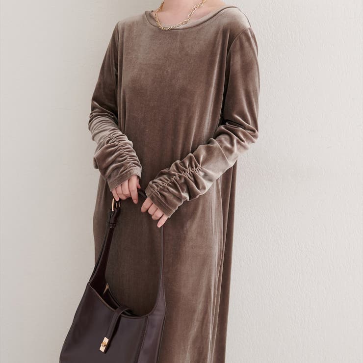 【natural couture】袖口シャーリングベロアワンピース | NICE CLAUP / OLIVE des OLIVE　OUTLET | 詳細画像2 
