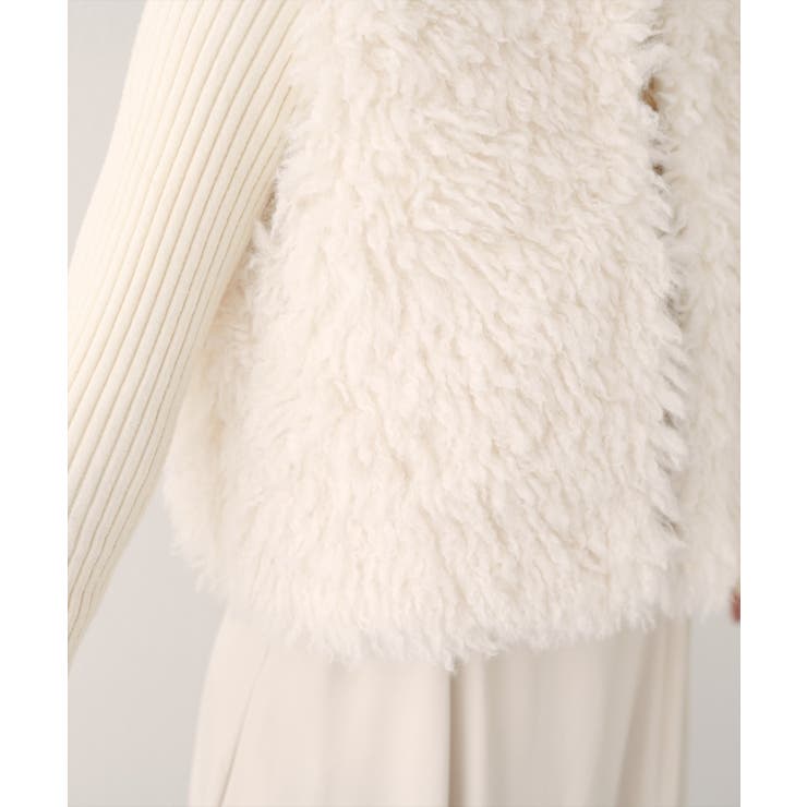 【natural couture】フェイクファーベスト | NICE CLAUP / OLIVE des OLIVE　OUTLET | 詳細画像2 