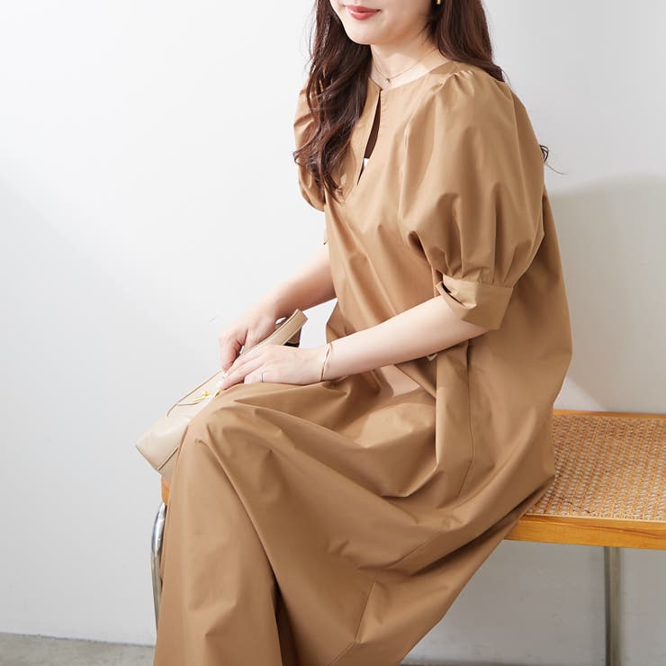 キャメル | 1枚でキマる！パフスリーブキーネックワンピース | NICE CLAUP / OLIVE des OLIVE　OUTLET