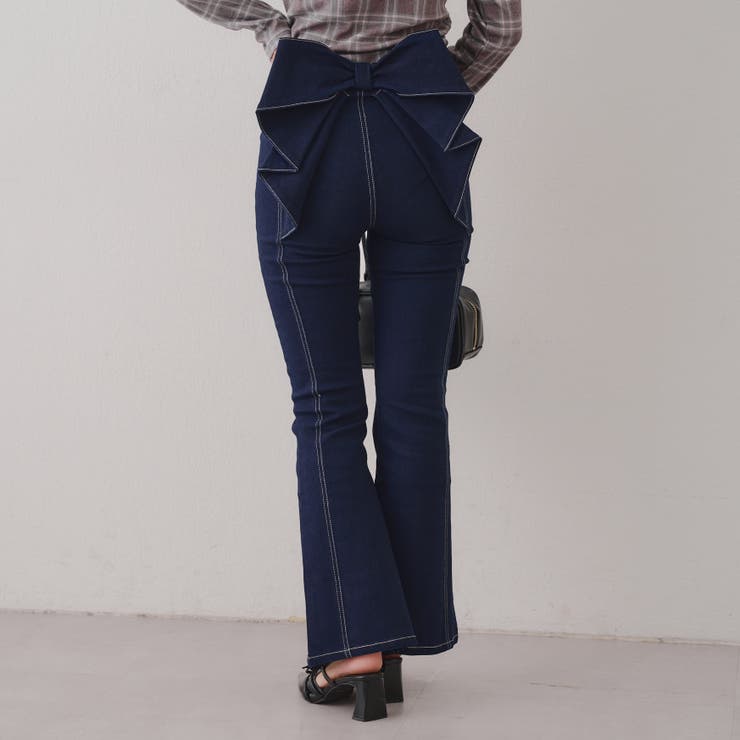 【3サイズ展開】後ろ姿まで可愛い、リボンデニムフレアパンツ | RMAF　NICE CLAUP / OLIVE des OLIVE | 詳細画像25 