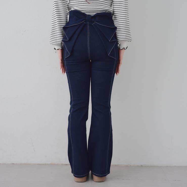 3サイズ展開】後ろ姿まで可愛い、リボンデニムフレアパンツ[品番