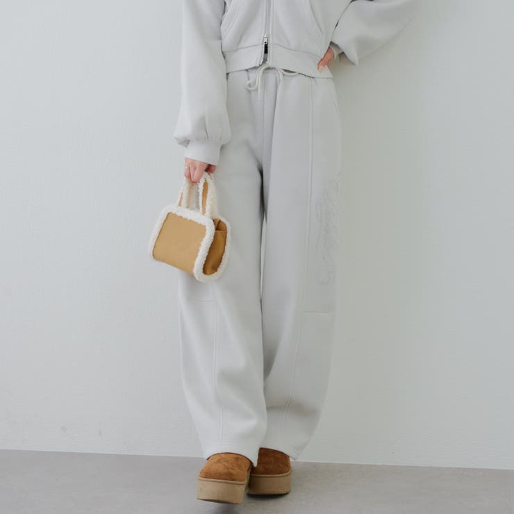 アイボリー | キラキラロゴスウェットパンツ | NICE CLAUP / OLIVE des OLIVE　OUTLET