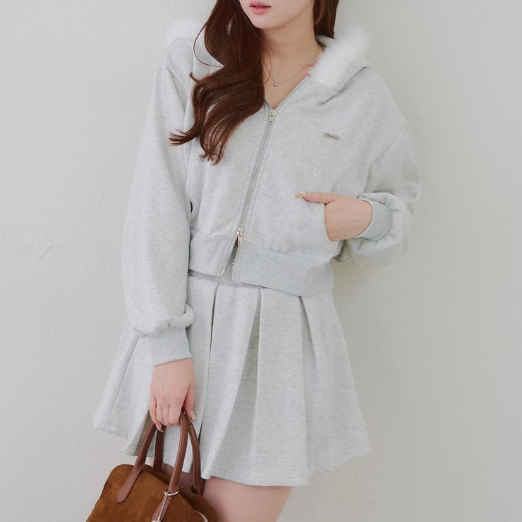 【セットアップ】空港コーデにおすすめ ファーパーカー×ミニスカート or | RMAF　NICE CLAUP / OLIVE des OLIVE | 詳細画像5 