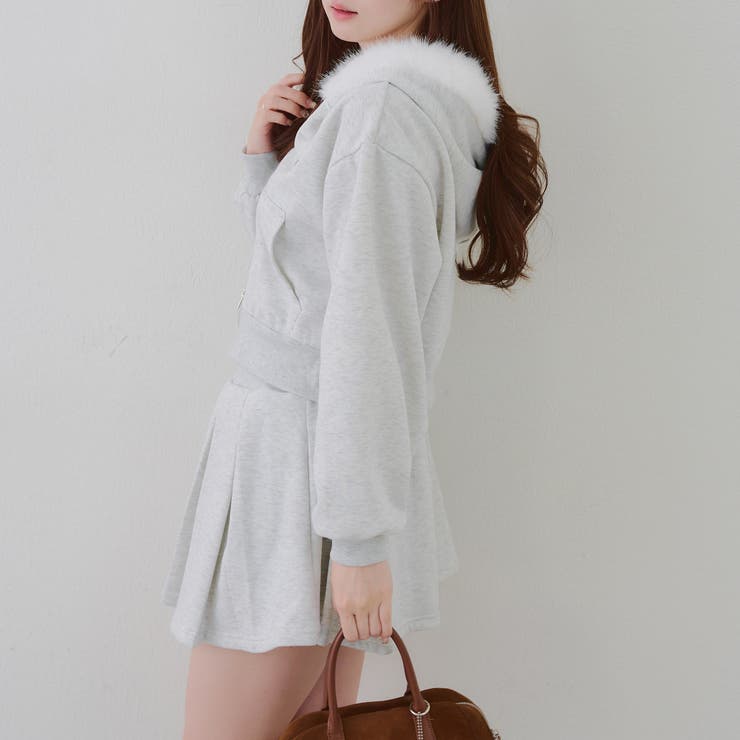 【セットアップ】空港コーデにおすすめ ファーパーカー×ミニスカート or | RMAF　NICE CLAUP / OLIVE des OLIVE | 詳細画像6 