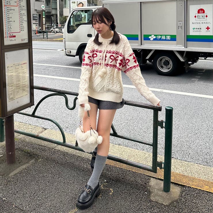 ポンポン付き カウチン風ニットプルオーバー | RMAF　NICE CLAUP / OLIVE des OLIVE | 詳細画像8 