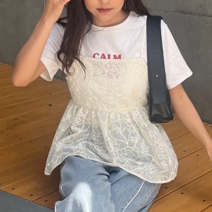 AMI PARIS 刺繍キャップ クリーム色 AMI PARIS 刺繍キャップ クリーム色