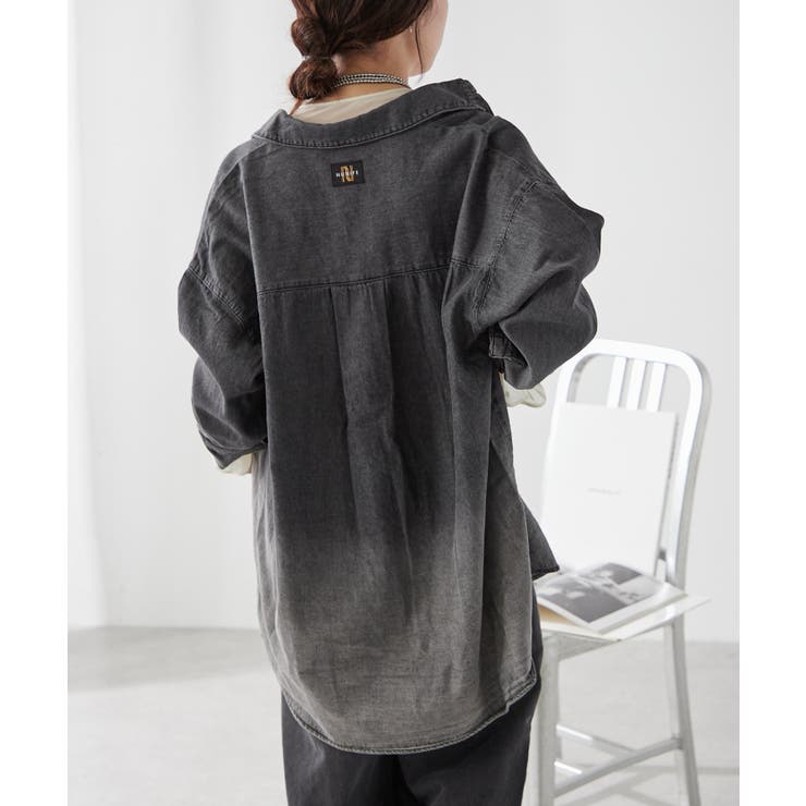 【ユニセックス】 グラデーションデニムBIGシャツ | NICE CLAUP / OLIVE des OLIVE　OUTLET | 詳細画像4 