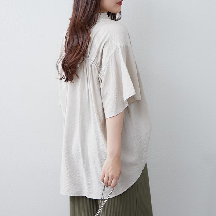 新品未使用 UNMINOU アンミヌ タックブラウス beige ベージュ 新品未使用 UNMINOU アンミヌ タックブラウス beige ベージュ