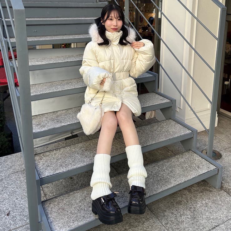 今季のイチオシアウターはこれ！ベルト付き中綿フードファーコート