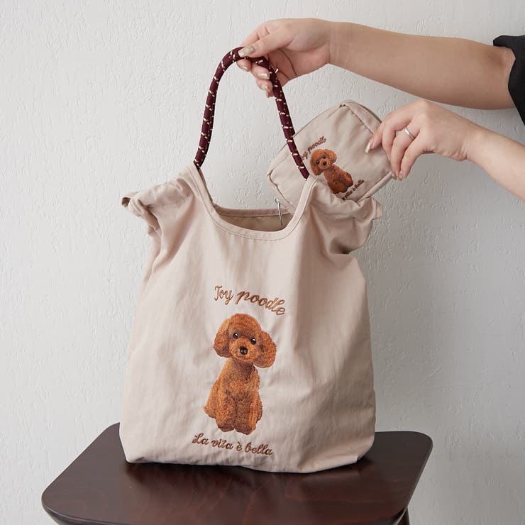 ファミリア　クマと犬の刺繍　トートバッグ 新品 familiar 宝塚限定 刺繍トートバッグ - メルカリ