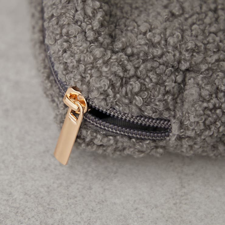 READYMADE ボディポーチ オリーブ READYMADE BODY POUCH (GREEN #A) – LOOM OSAKA