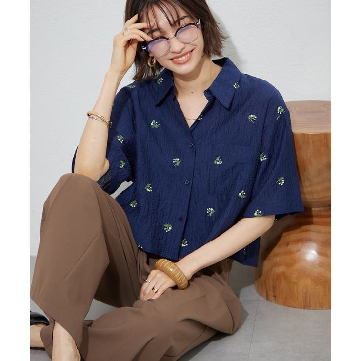 【セットアップ対応】フラワー刺繍ショート丈ブラウス | RMAF　NICE CLAUP / OLIVE des OLIVE | 詳細画像1 
