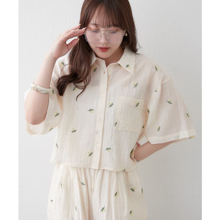 アイボリー | 【セットアップ対応】フラワー刺繍ショート丈ブラウス | RMAF　NICE CLAUP / OLIVE des OLIVE
