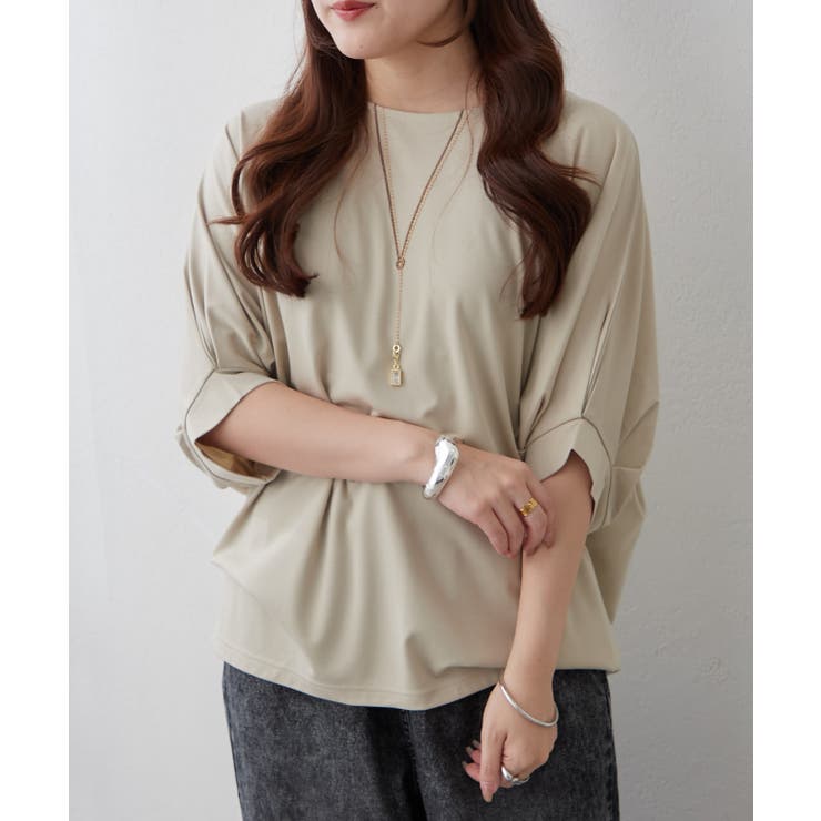 グレージュ | アクセサリー付ドルマンTシャツ | RMAF　NICE CLAUP / OLIVE des OLIVE