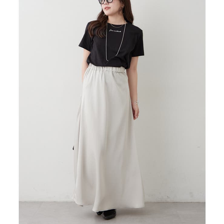 シンプルで着回しやすい、プレート付ロゴTシャツ | RMAF　NICE CLAUP / OLIVE des OLIVE | 詳細画像13 