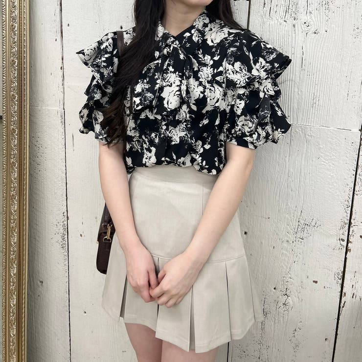 OBLI オブリシフォン花柄ボウタイブラウス OBLI オブリシフォン花柄ボウタイブラウス - メルカリ