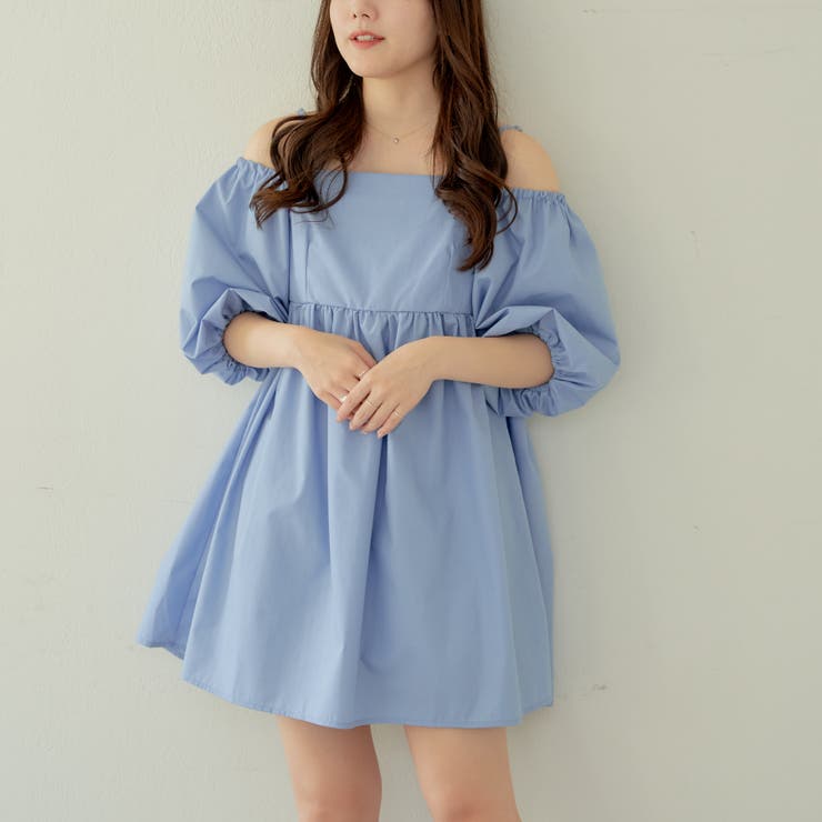 MANAOLA 2点セット⭐︎ブルーグレーオフショルトップスと赤の