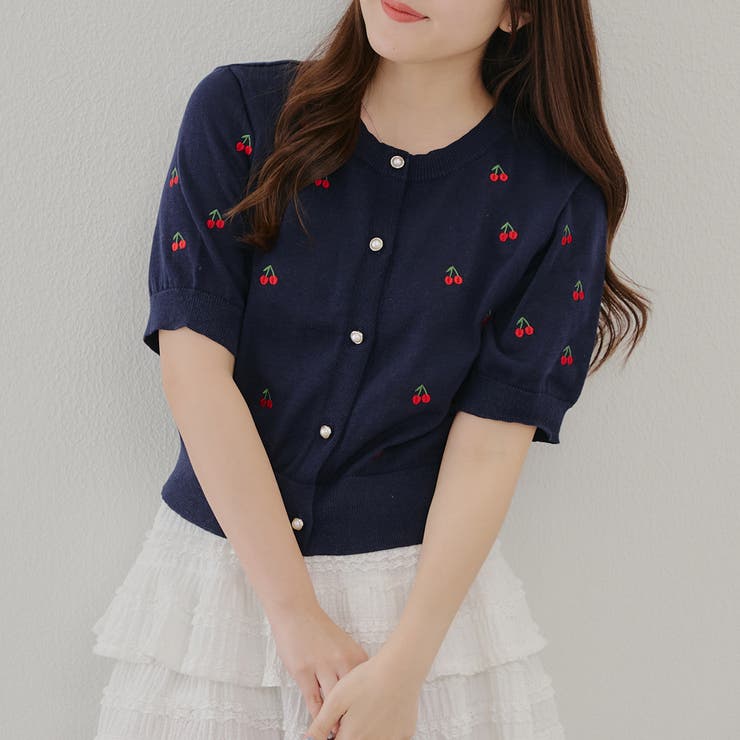 【ガーリーコーデにおすすめ】チェリー刺しゅうカーデイガン | NICE CLAUP / OLIVE des OLIVE　OUTLET | 詳細画像1 