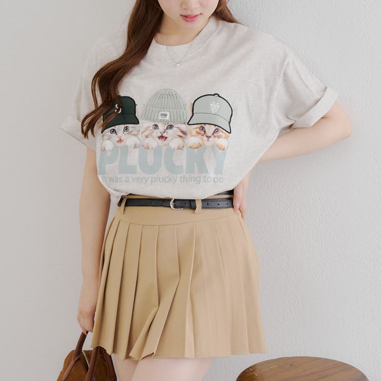 深緑くま帽子　ネコtシャツコーデ【ネオブライス】アウトフィット　着回しコーデ CHUMS】新作Tシャツでアウトドア✖️カジュアルコーデ