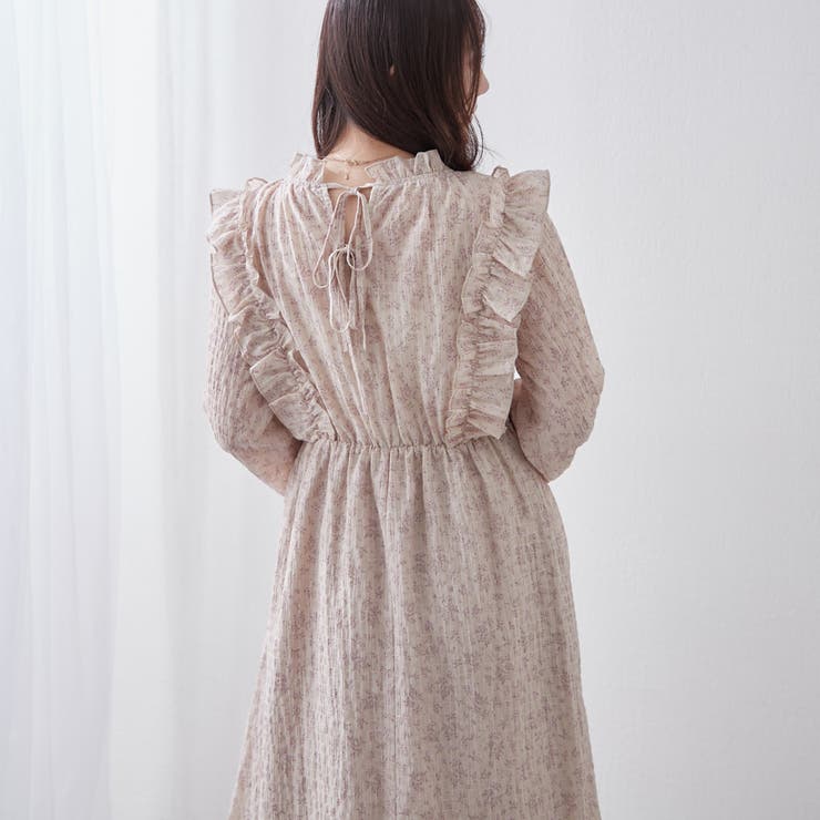 春コーデの主役】シア花柄フリルワンピース[品番：OLOW0015513]｜RMAF
