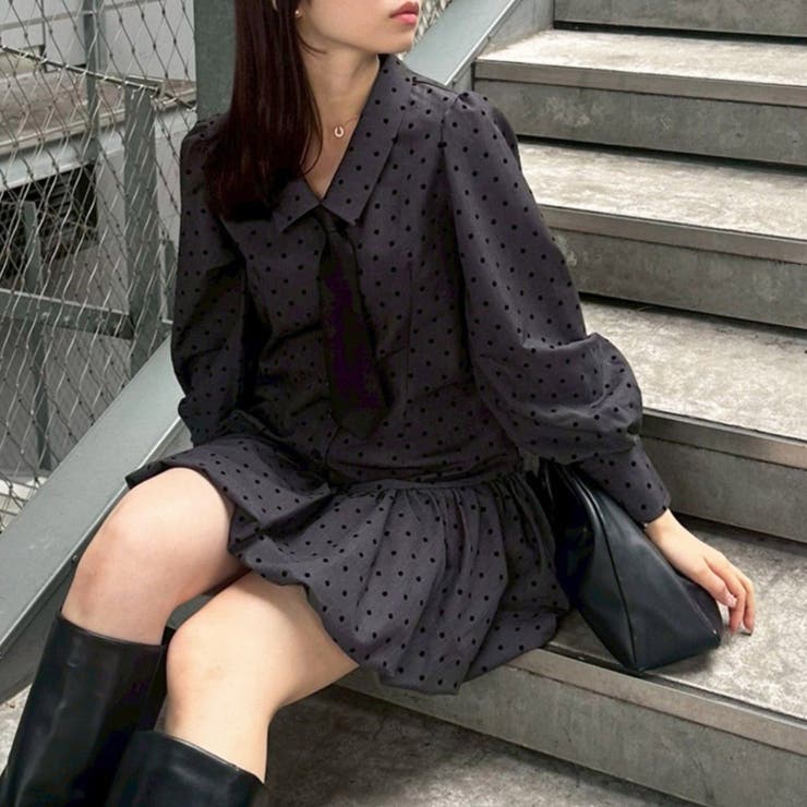 柄2 | ネクタイ付裾バルーンミニワンピース | RMAF　NICE CLAUP / OLIVE des OLIVE