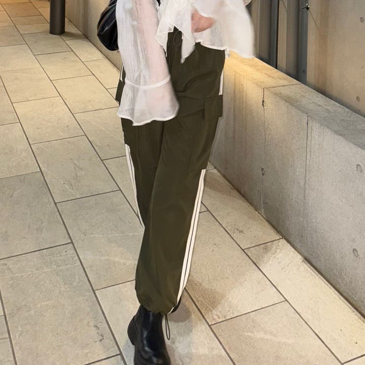 脇ライン入りカーゴパンツ | RMAF　NICE CLAUP / OLIVE des OLIVE | 詳細画像30 