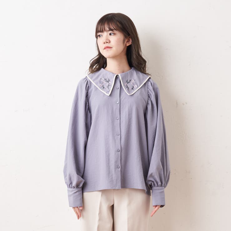 衿刺繍入りボリュームスリーブブラウス