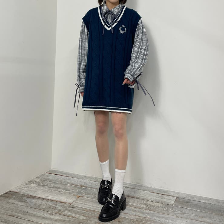 配色ケーブルニットベスト | NICOLE | 詳細画像15 