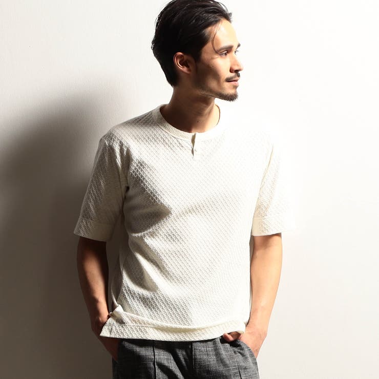 09ホワイト | 【RIELABO】シャーリングジャカード半袖キーネックカットソー | NICOLE