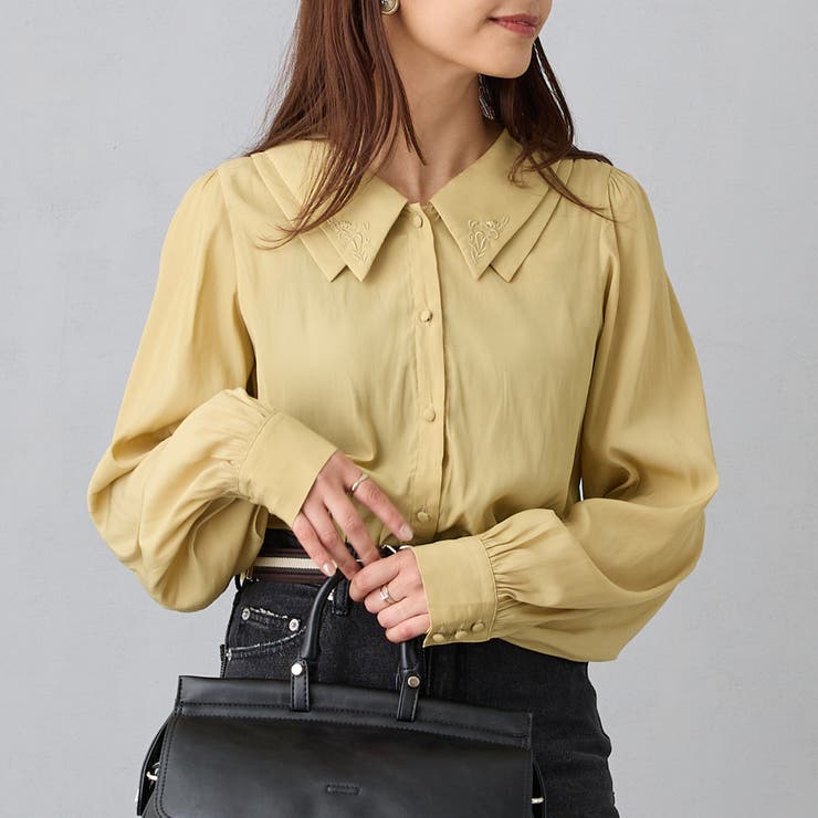 20イエロー | フラットカラー刺繍ブラウス | NICOLE